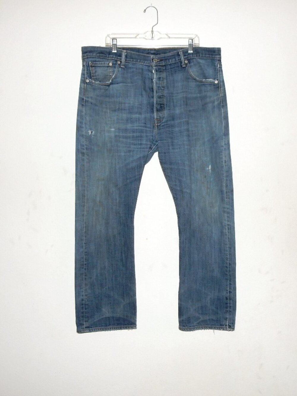 Mens Levi 501 button fly 42x30 blue denim jeans PERFECTLY BROKEN IN distressed